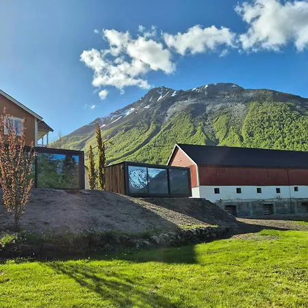 Micro With Panoramic Views In Sunnmore Alps Semesterbostad Sæbø